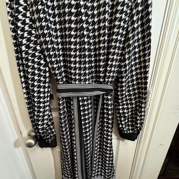 Brand New- Karl Lagerfeld Monochrome Houndstooth Shirt - Picture 4 of 9
